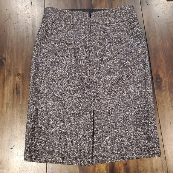 Banana Republic Pencil Skirt "Mad Men" Size 4 - Picture 2 of 4